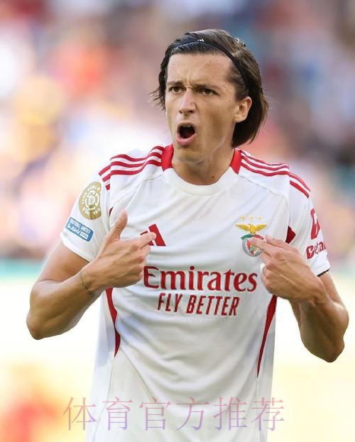 西甲-九人皇马0-2塞尔塔 加西亚&卡雷拉斯染红 西甲-九人皇马0-2塞尔塔 加西亚&卡雷拉斯染红